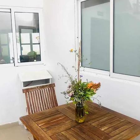 Nomad House Lanzarote C 홈스테이